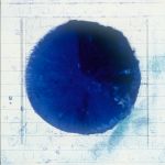 Fleck, 1994, (Ein Hund kam in die Küche...), (Holz, Lack, Silikon, Pigment, Glas), 15 x 15 cm